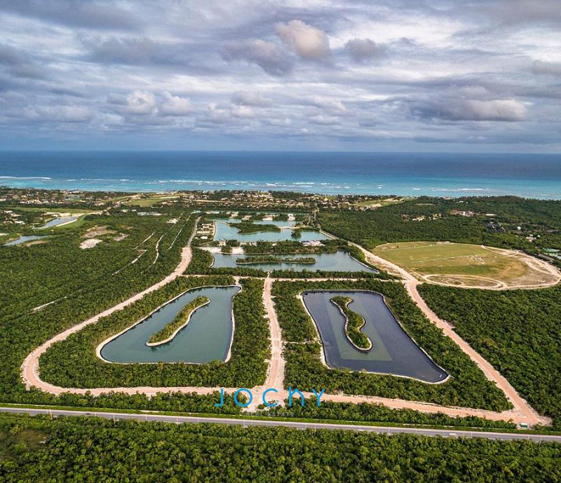 Jochy Real Estate vende solares en PuntaCana Resort  Club R.D Foto 7289132-1.jpg