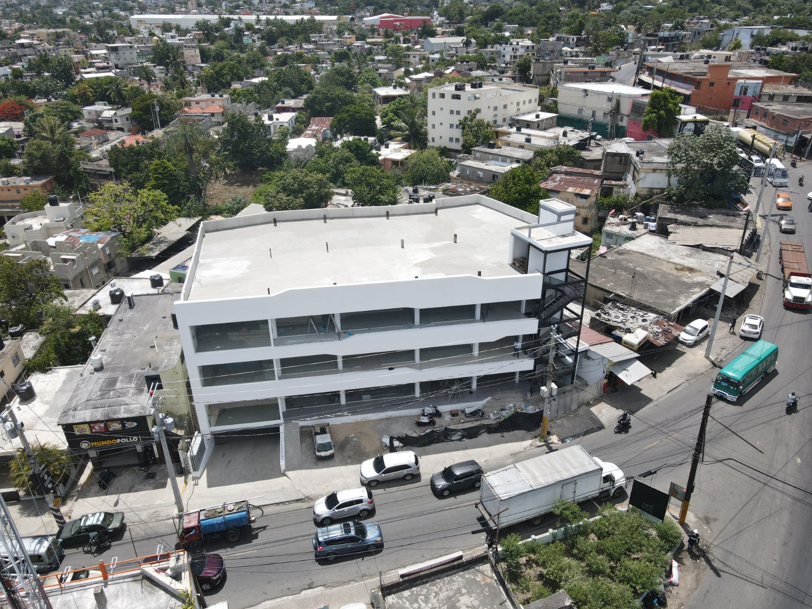 Locales Comerciales en Alquiler – Plaza Haina próximo al puerto  Foto 7289361-5.jpg