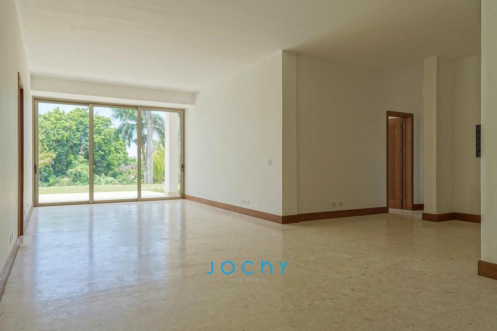 Jochy Real Estate vende villa en Casa de Campo La Romana R.D Foto 7289400-6.jpg