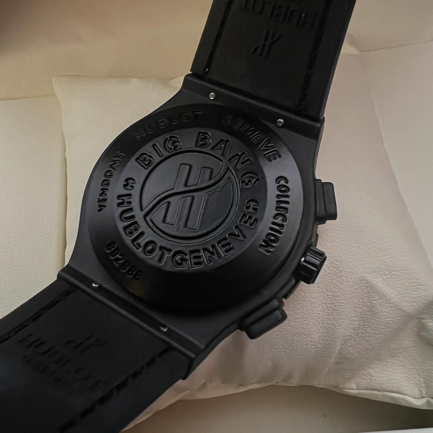 Reloj  con mov en cuarzo Pulsera silicona ajustable fechero Foto 7289496-2.jpg