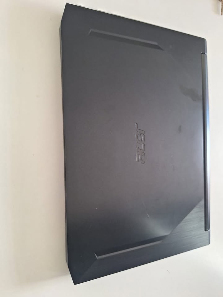 Laptop para videojuegos Acer Nitro 5 Foto 7289611-2.jpg