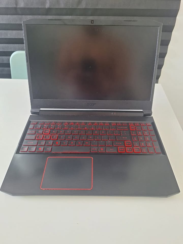 Laptop para videojuegos Acer Nitro 5 Foto 7289611-3.jpg