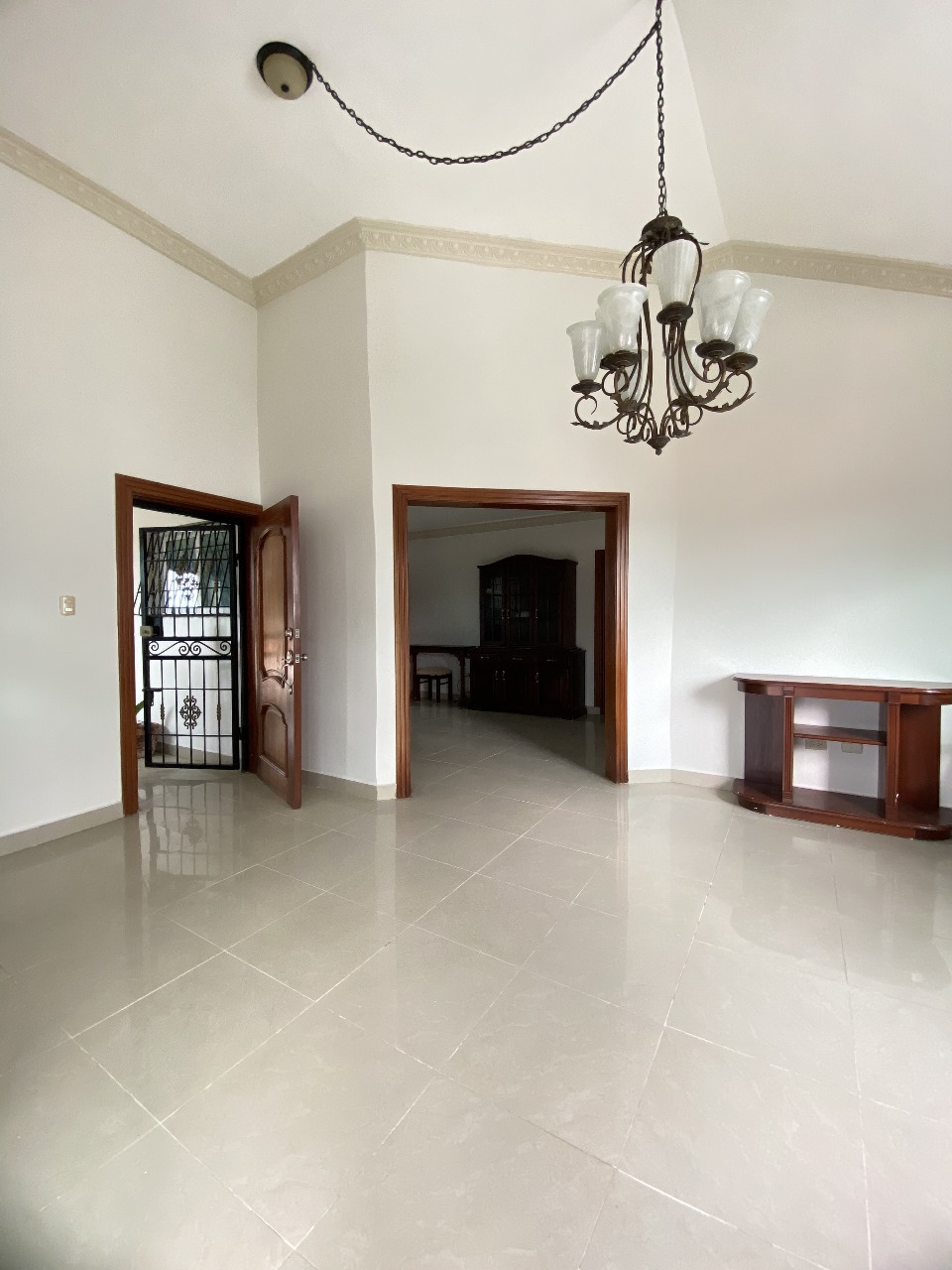 PRECIO DE OPORTUNIDAD EN VISTA HERMOSA SANTO DOMINGO ESTE Foto 7289822-3.jpg