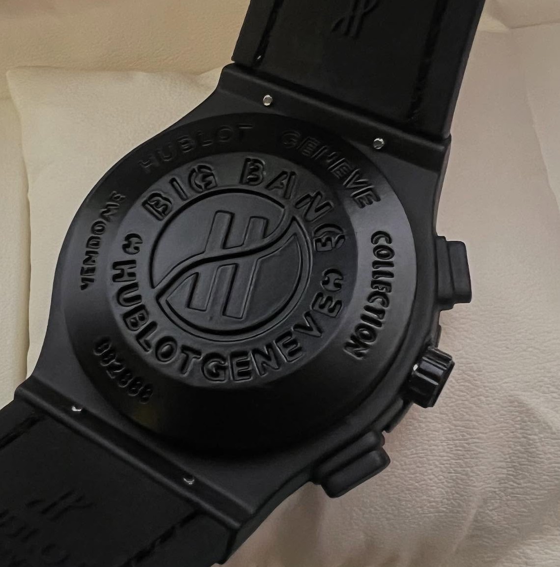 Reloj  con Caja acero inox correa silicona ajustable fechero Foto 7289913-7.jpg