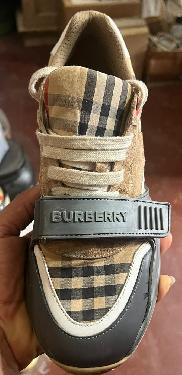 Tenis Burberry size 6 de mujer Como Nuevo. Foto 7289970-1.jpg