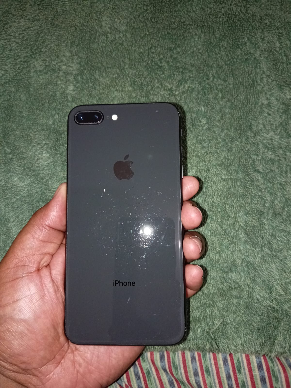 IPHONE 8 PLUS 64GB Foto 7290102-6.jpg