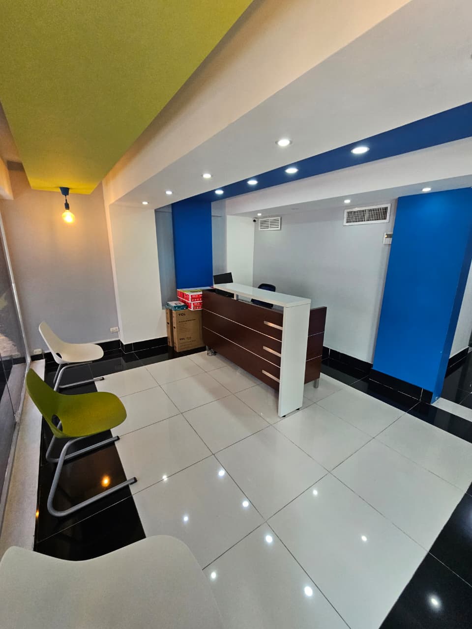 ALQUILO Local Comercial en LA ESPERILLA 135 Mts.2 6 Oficinas LOBBY Foto 7290109-2.jpg