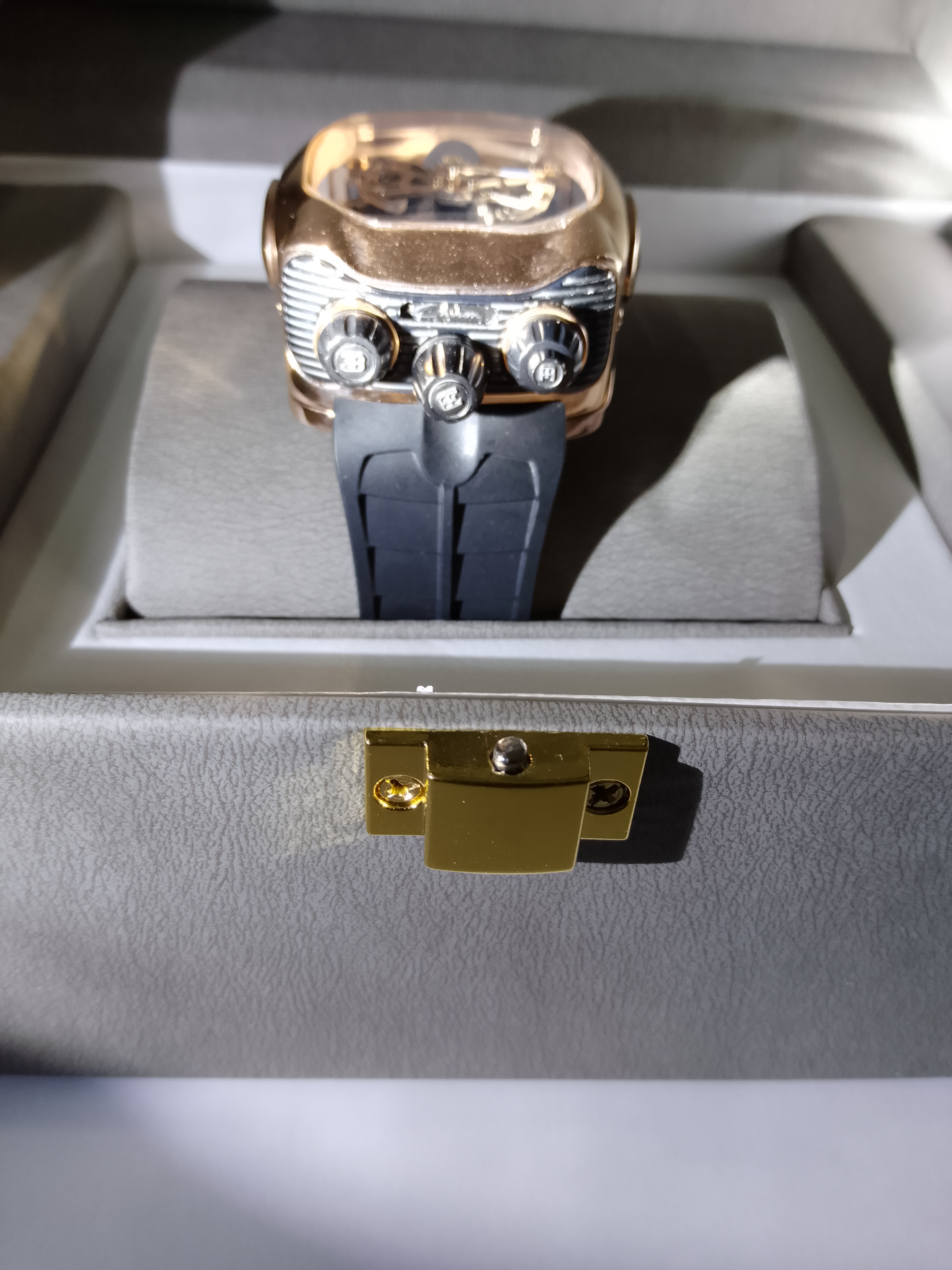 Reloj Bugatti Tourbillion  Foto 7290169-5.jpg