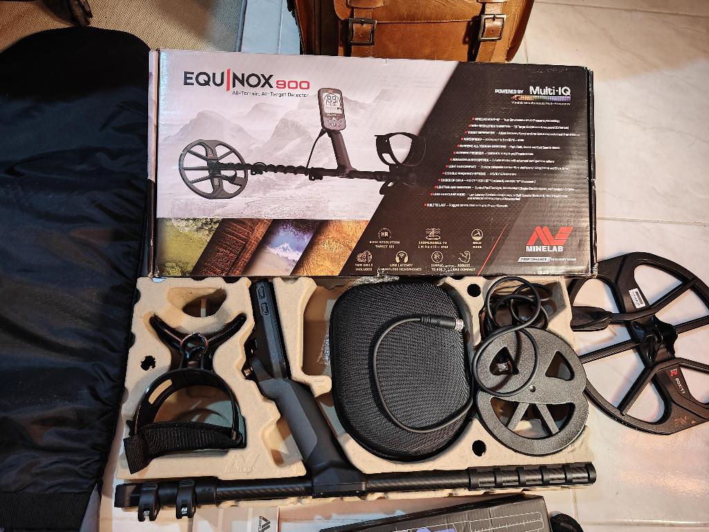 Vendo detector Minelab Equinox 900 nuevo con accesorios Foto 7290183-1.jpg