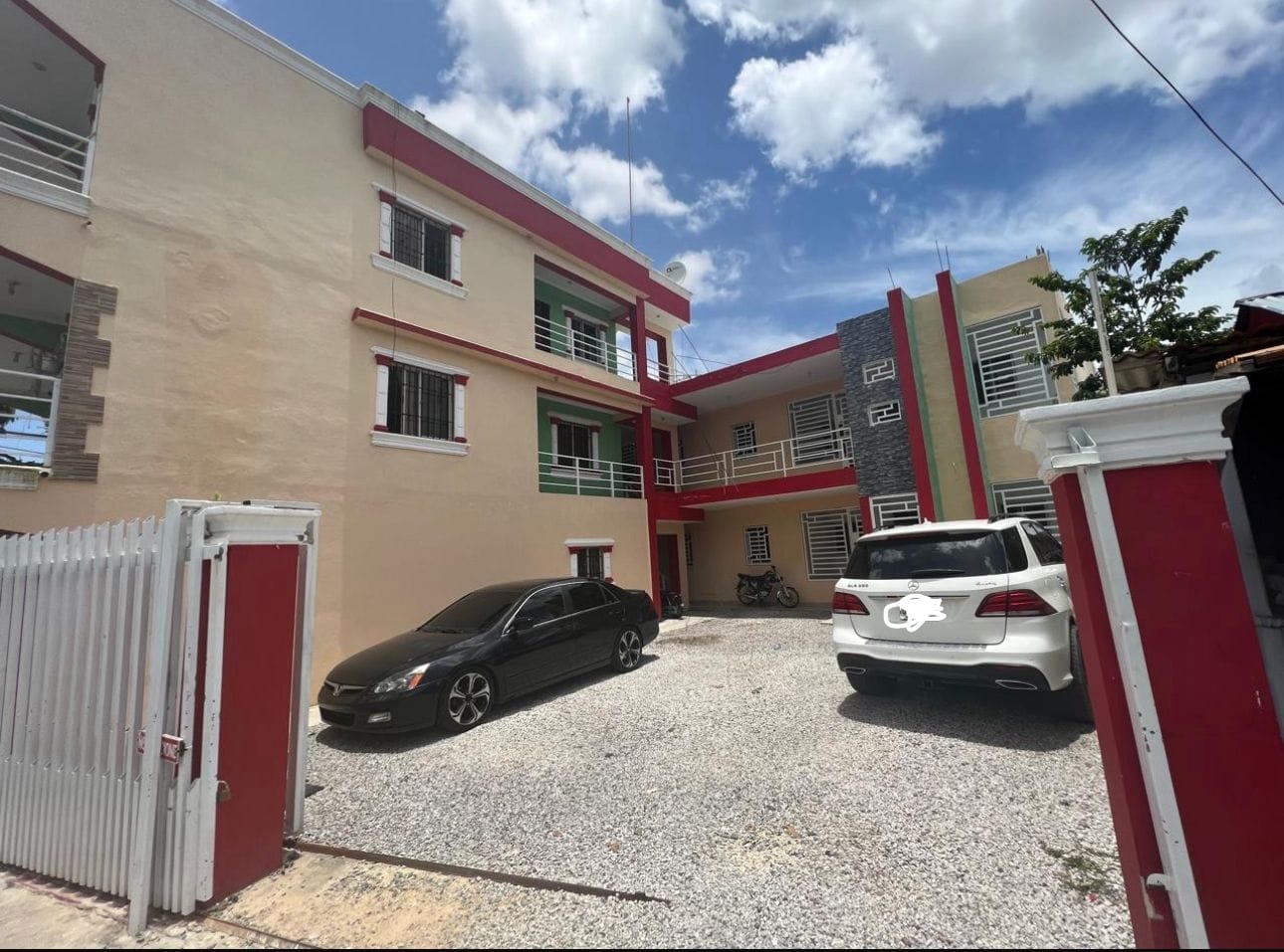 Vendo edificios de 11 Apartamentos y  un Local comercial en Higey Foto 7290215-1.jpg