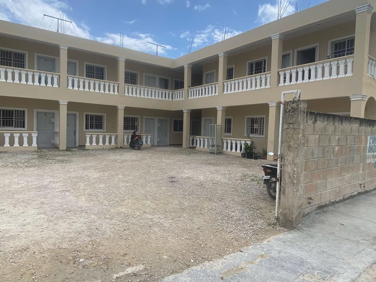 Vendo un edificio de 22 apartamentos en Bávaro-Punta Foto 7290217-2.jpg