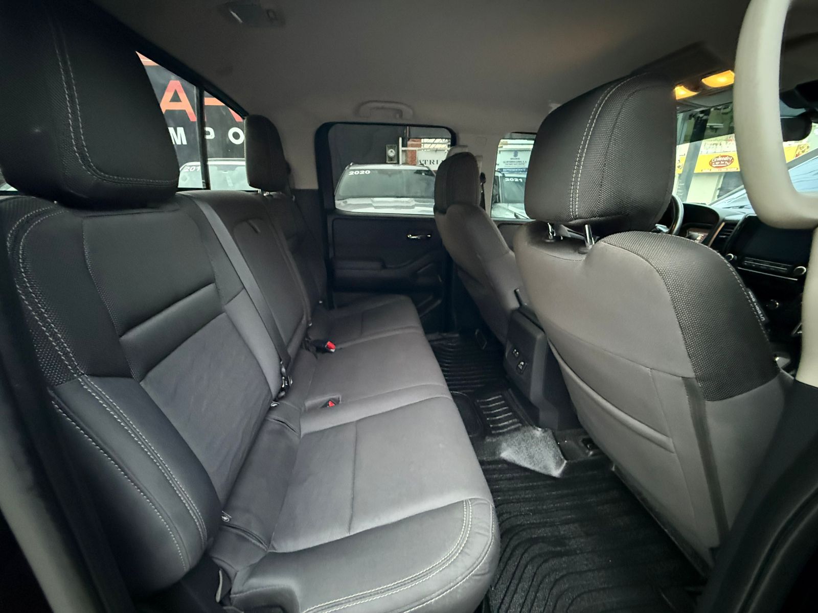 NISSAN FRONTIER SV 2022 Foto 7290491-13.jpg