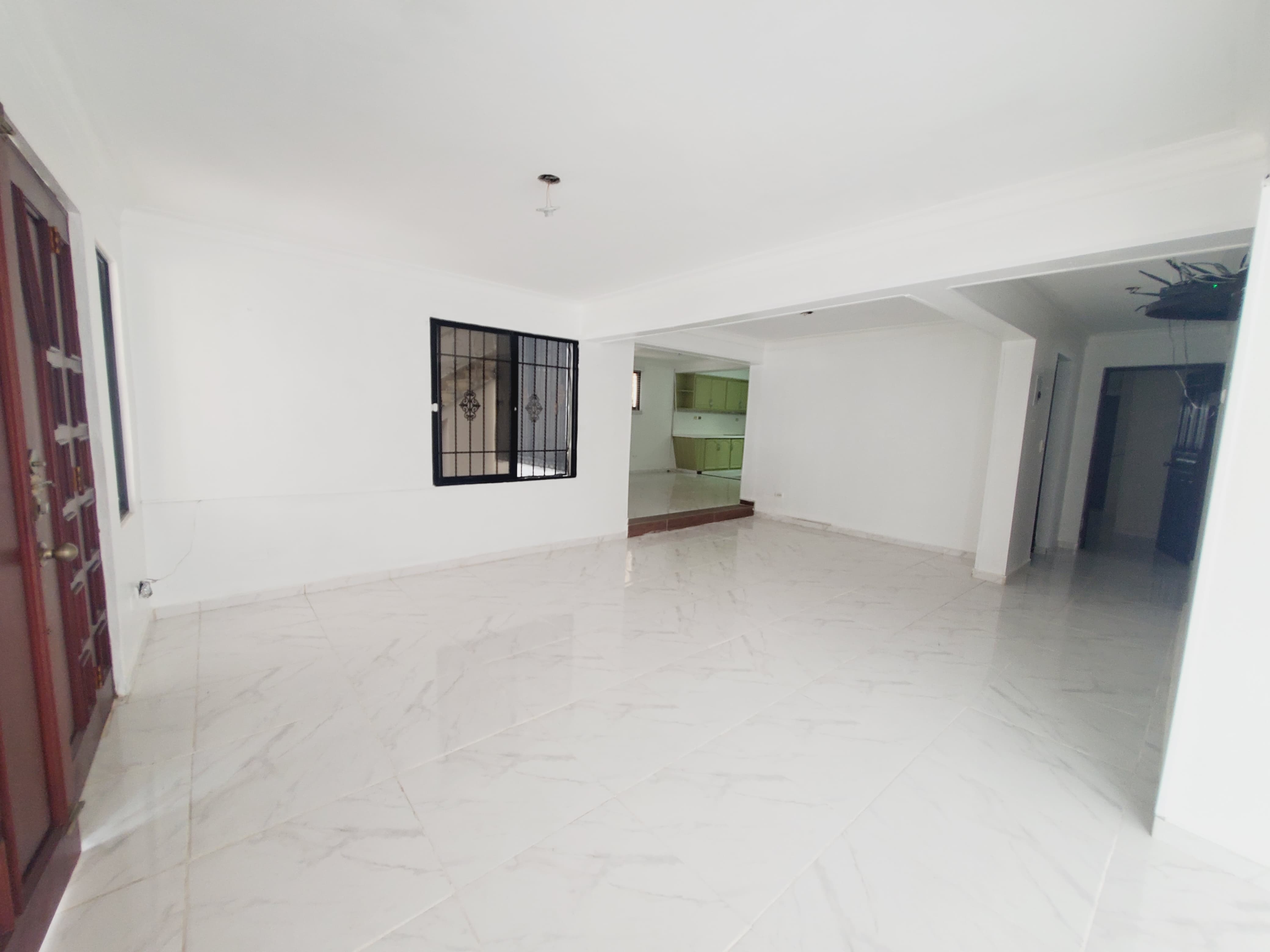 VENDO CASA DE 5 HABITACIONES 2 NIVELES EN GURABO SANTIAGO. Foto 7290808-8.jpg