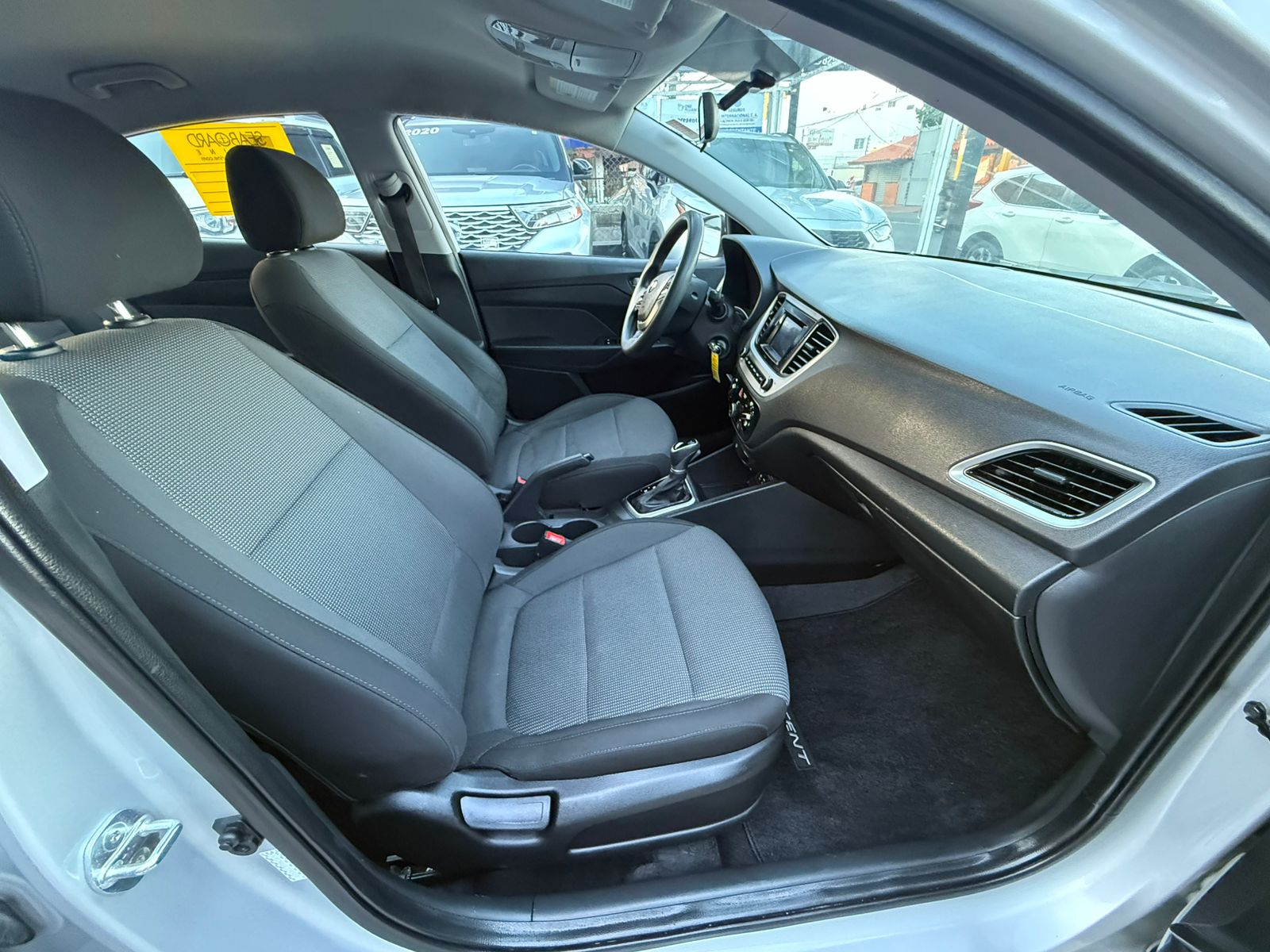 HYUNDAI ACCENT SE 2020 Foto 7290862-10.jpg