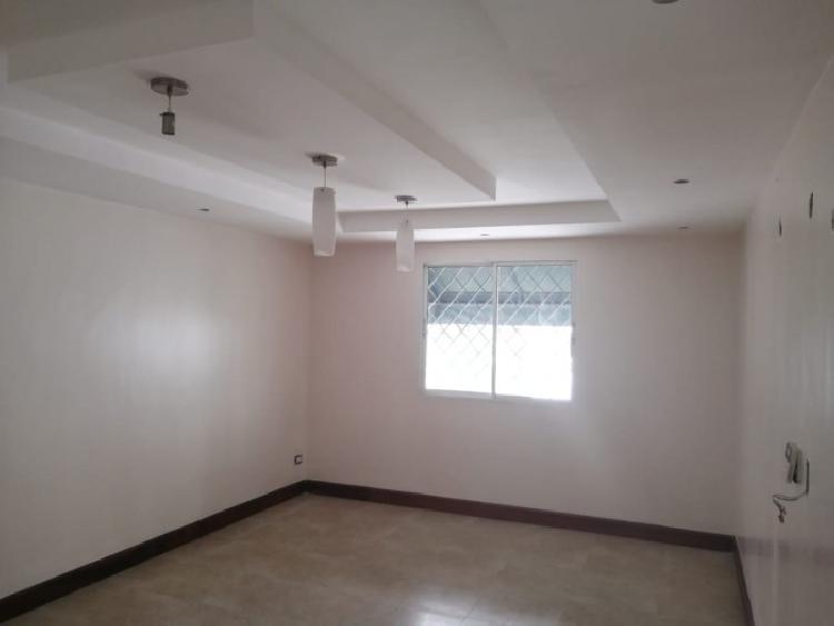 Nave en alquiler con oficinas en Villa Aura Foto 7290960-2.jpg