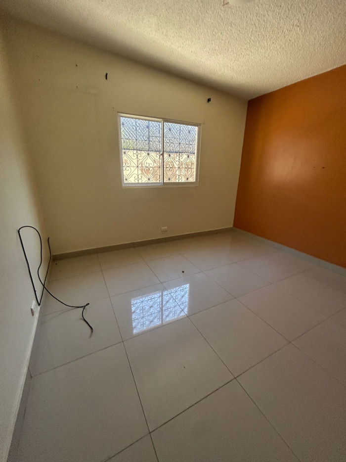 Casa en alquiler en los prados proximo a la Nuñes de CACERES  Foto 7290985-3.jpg