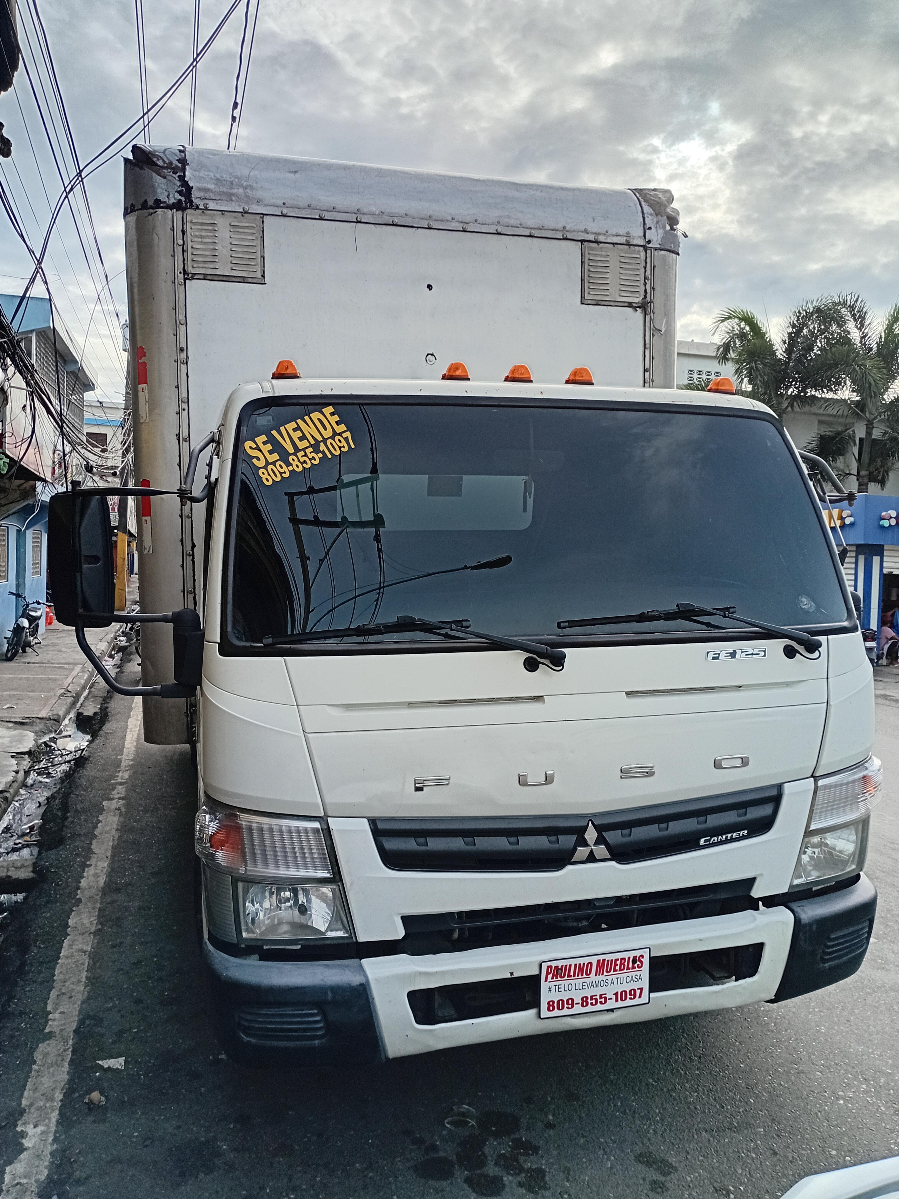Mitsubishi fuso 2012 con traspaso incluido  en Duarte Foto 7291026-4.jpg
