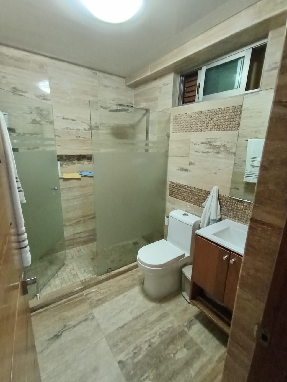 Vendo apartamento 2do nivel con terraza techada en Alma Rosa I  Foto 7291239-5.jpg