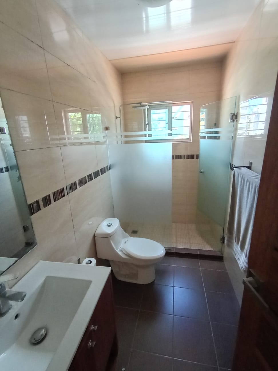 Vendo apartamento 2do nivel con terraza techada en Alma Rosa I  Foto 7291239-8.jpg