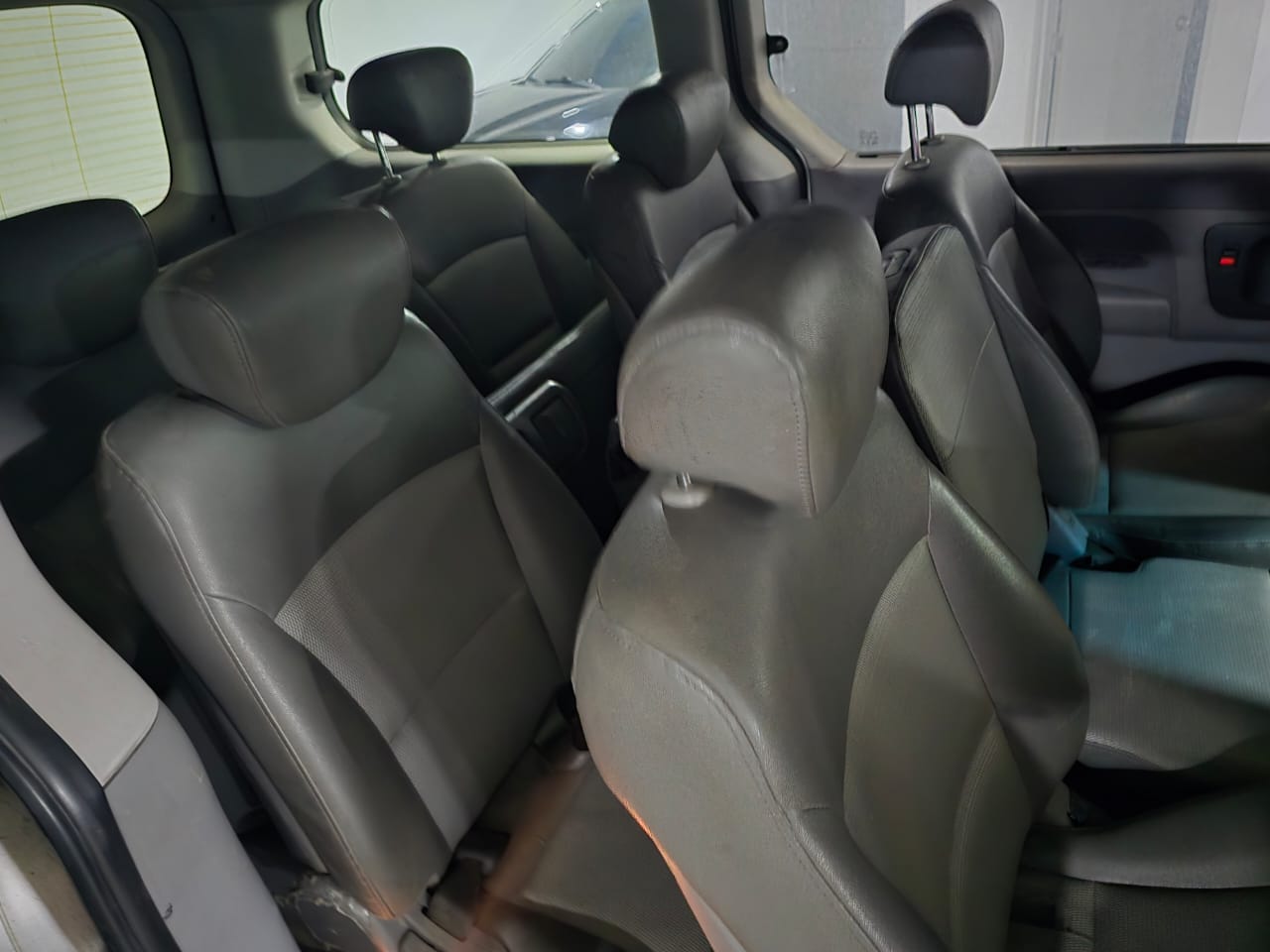 VAN   HYUNDAI  GRAND  STAREX    Foto 7291272-5.jpg