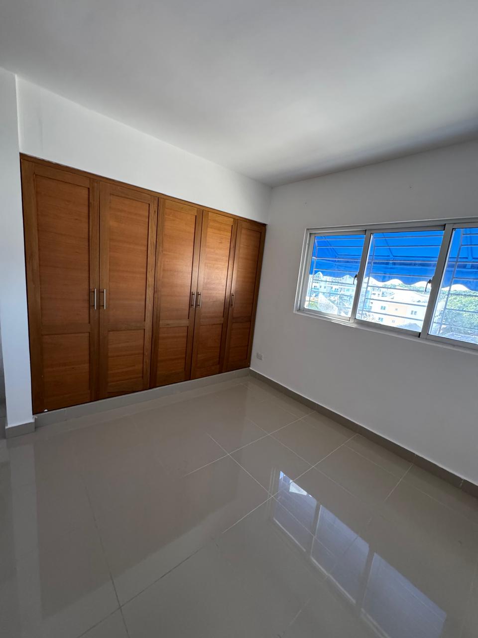 Apartamento en Vista Hermosa 4to nivel Santo Domingo Este Foto 7291461-15.jpg