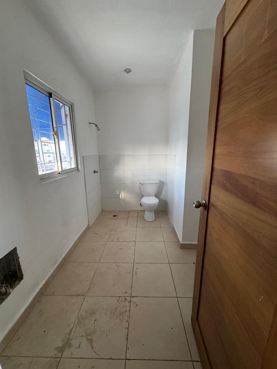 Apartamento en Vista Hermosa 4to nivel Santo Domingo Este Foto 7291461-6.jpg