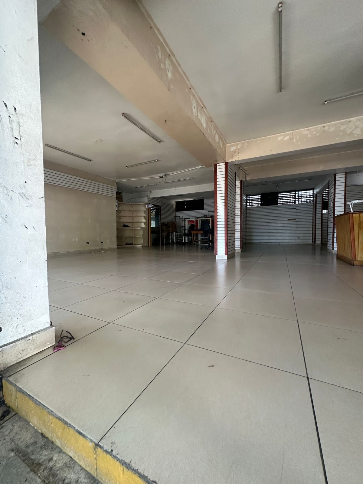 Local Comercial en Alquiler – Próximo a la Av. Independencia Gazcue  Foto 7291554-4.jpg