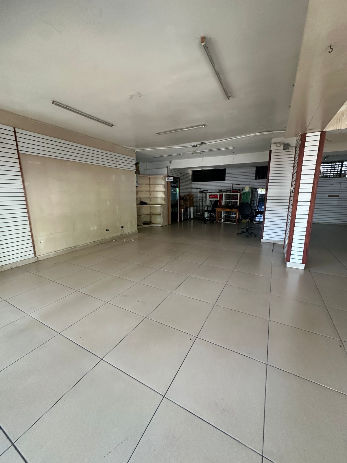 Local Comercial en Alquiler – Próximo a la Av. Independencia Gazcue  Foto 7291554-5.jpg