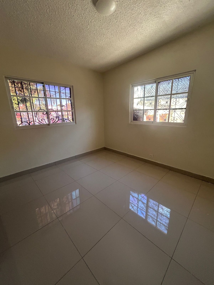 Casa en Los Prados  Uso Familiar O Comercial  Foto 7291637-5.jpg
