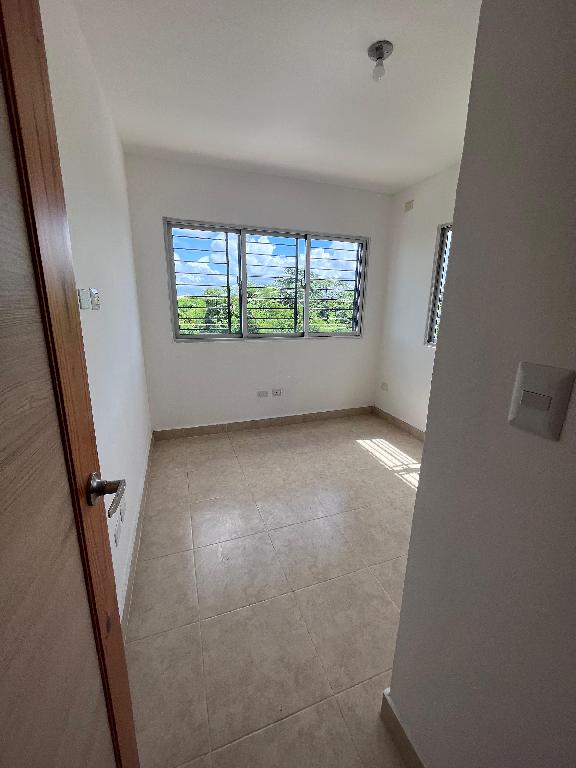 ???? Apartamento con Terraza Privada en Alquiler – La Avanzada San Isi Foto 7291644-1.jpg