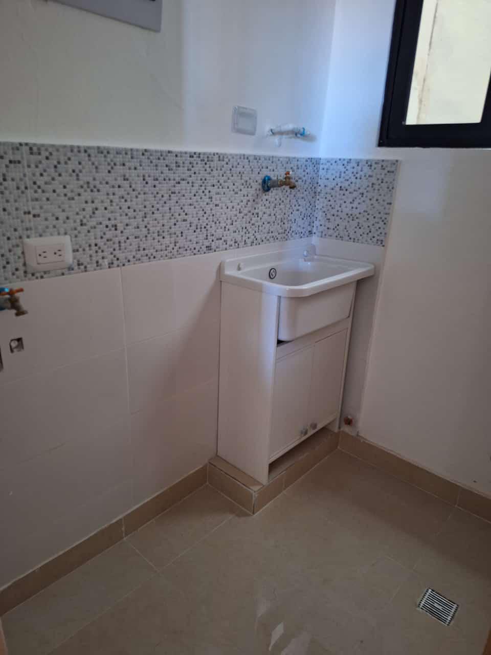 Apartamento de 3 Habitaciones en Venta en la Av. Ecológica.  Foto 7291720-13.jpg