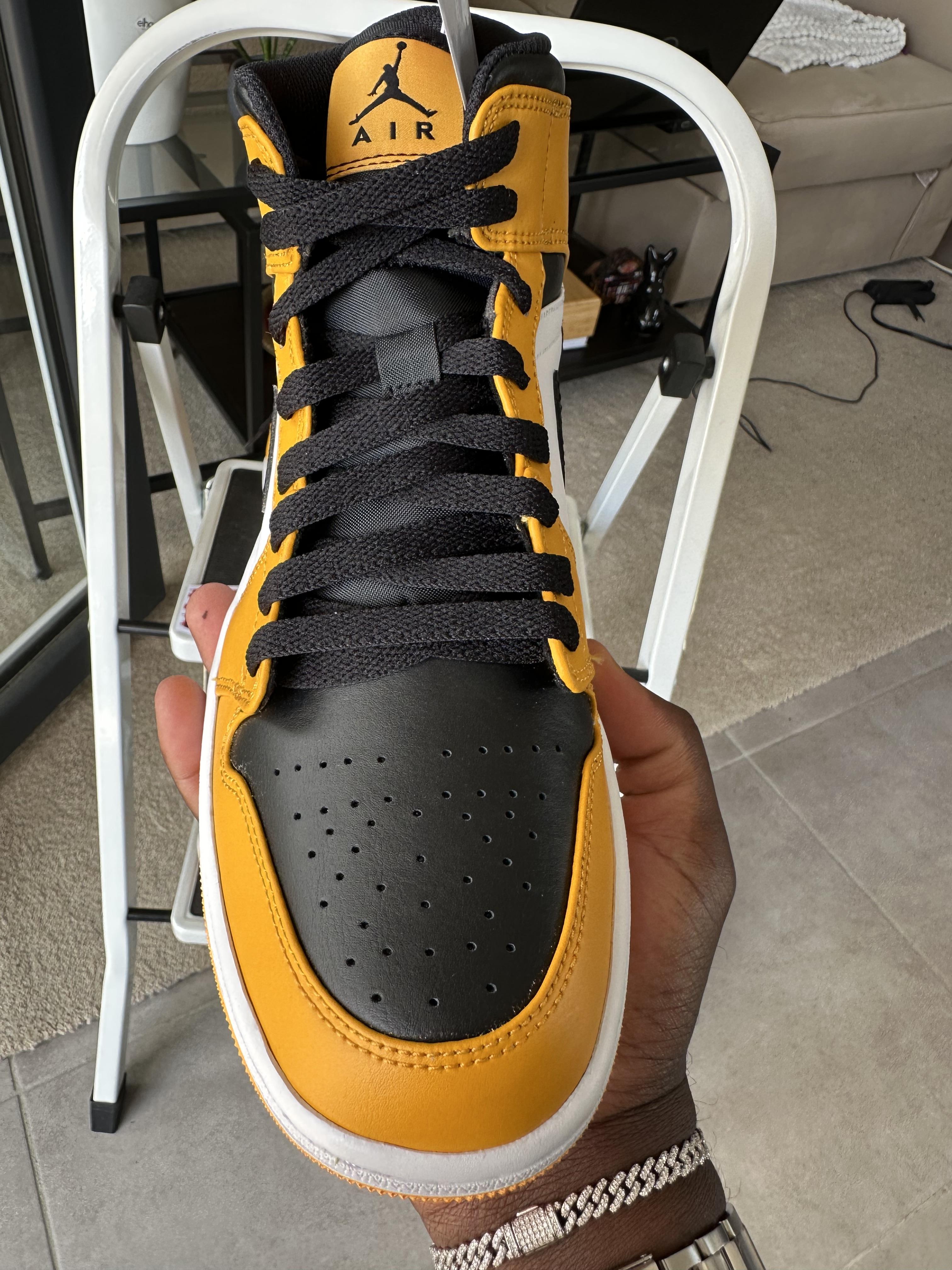 Tenis Teni NIKE AIR JORDAN 1 MID TAXI BLACK AND YELLOW Original Origin Foto 7291747-11.jpg