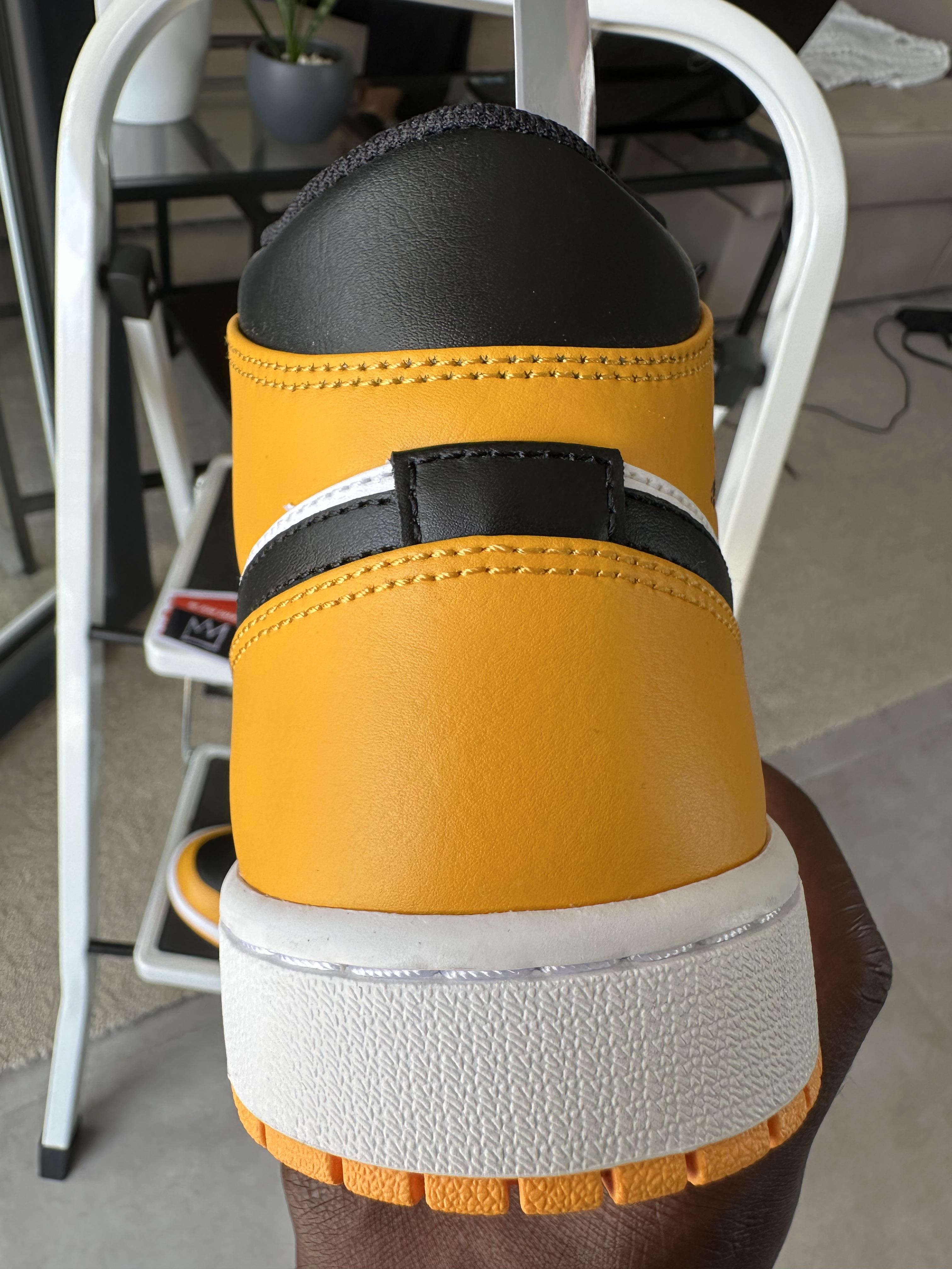 Tenis Teni NIKE AIR JORDAN 1 MID TAXI BLACK AND YELLOW Original Origin Foto 7291747-13.jpg