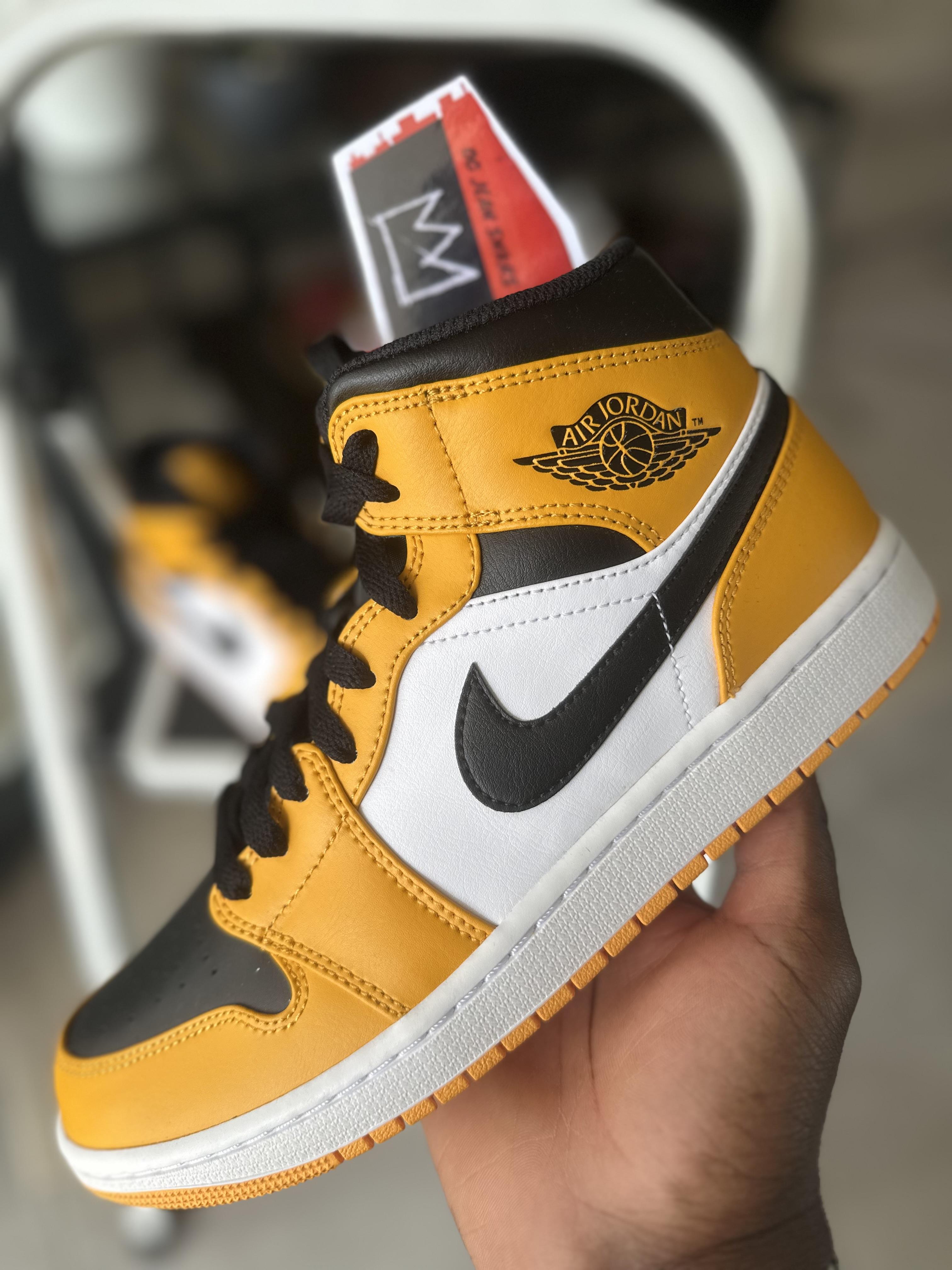Tenis Teni NIKE AIR JORDAN 1 MID TAXI BLACK AND YELLOW Original Origin Foto 7291747-15.jpg