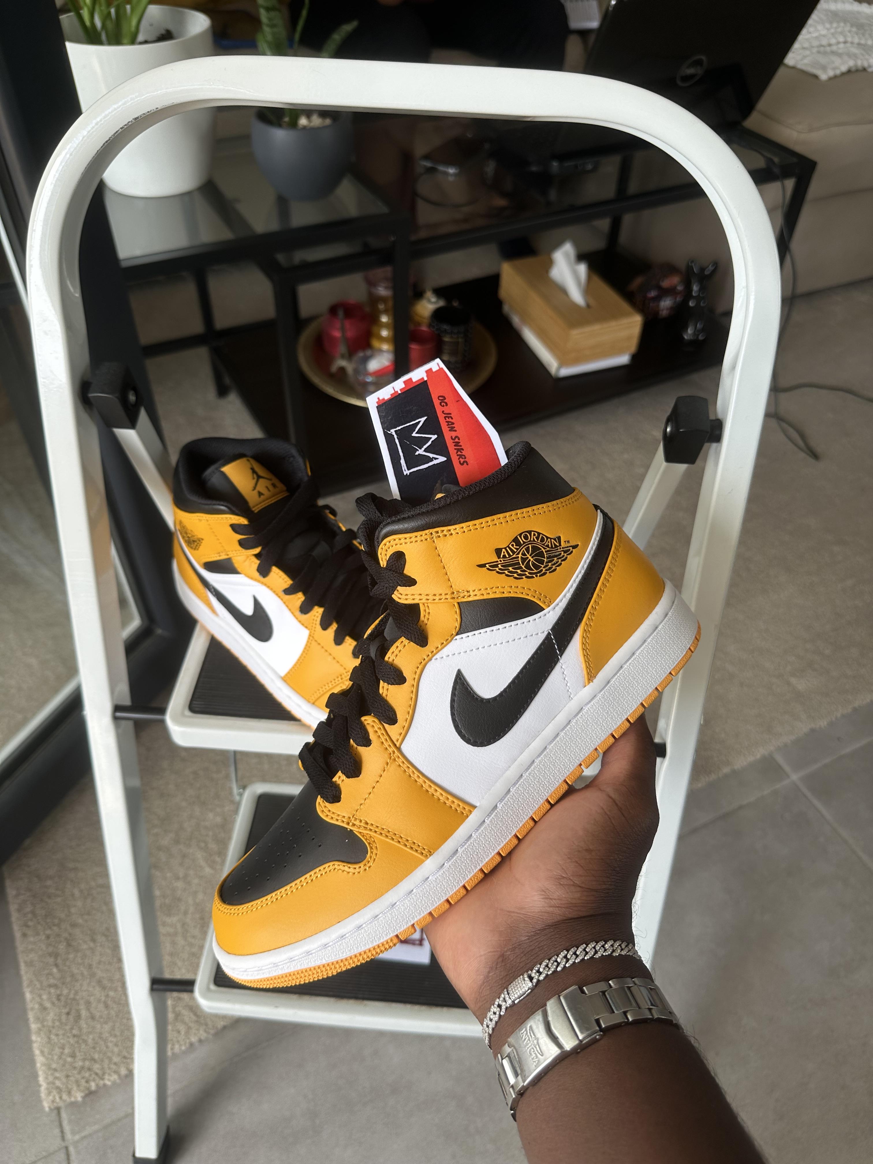 Tenis Teni NIKE AIR JORDAN 1 MID TAXI BLACK AND YELLOW Original Origin Foto 7291747-3.jpg