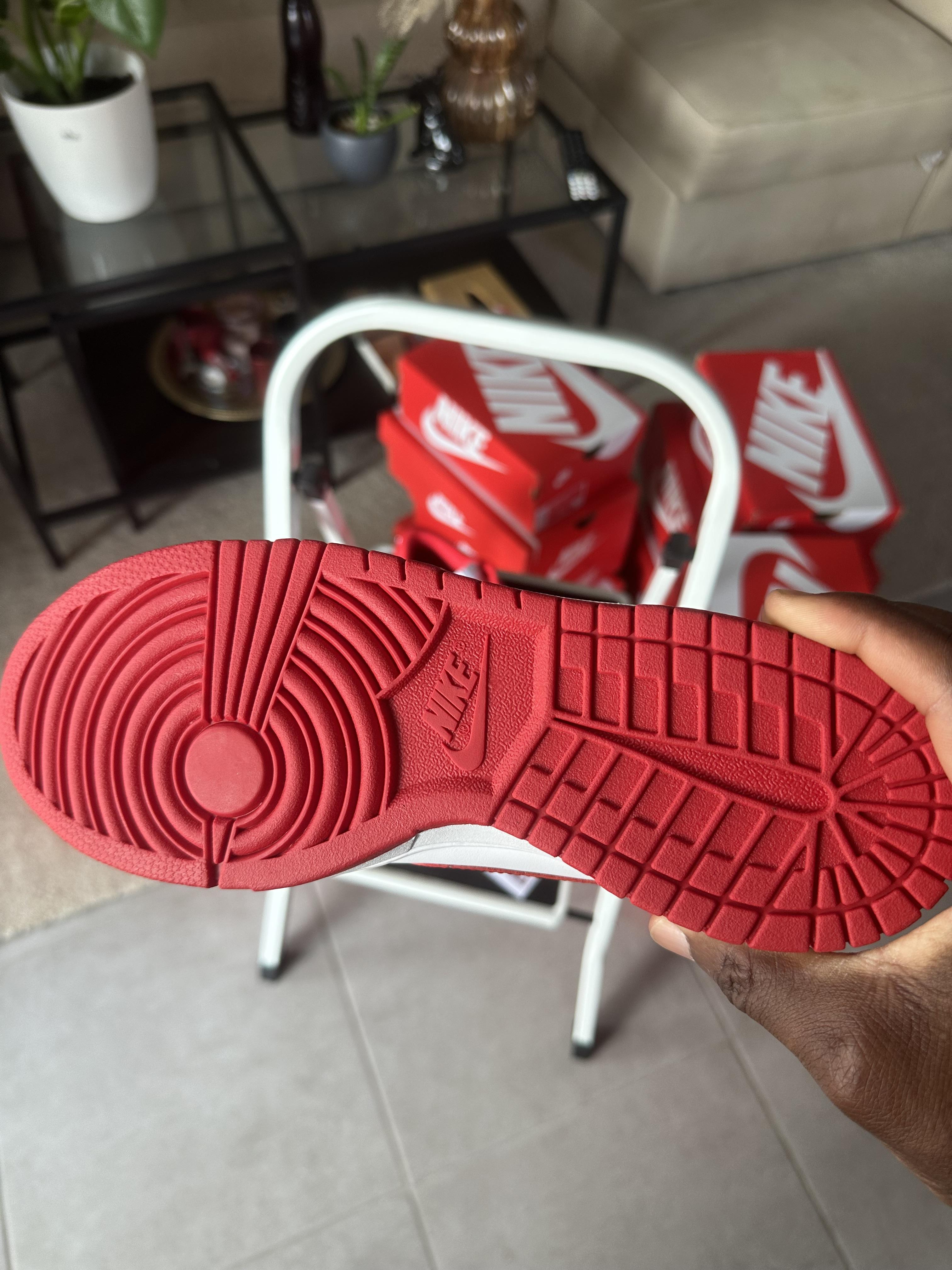 Tenis Teni Nike Dunk Low St John’s White and Red Original Originales S Foto 7291751-6.jpg