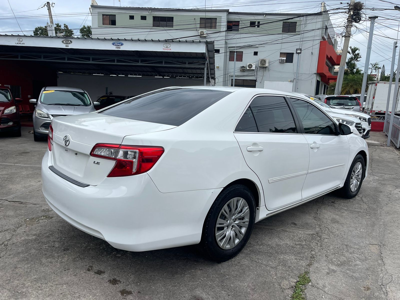 Toyota Camry LE 2013   Foto 7291770-2.jpg