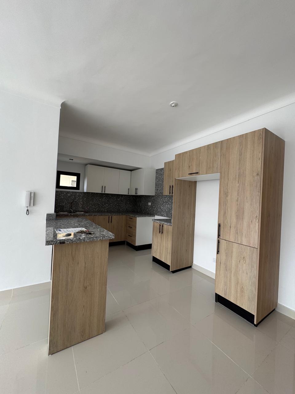 APARTAMENTO DISPONIBLE EN TORRE SECTOR RENACIMIENTO Foto 7291898-9.jpg