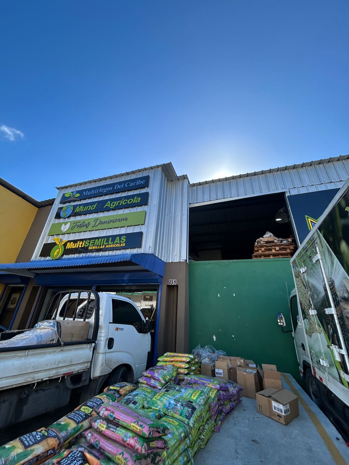Venta de Local/ Nave Comercial en Ensanche Quisqueya – Santo Domingo  Foto 7292283-11.jpg