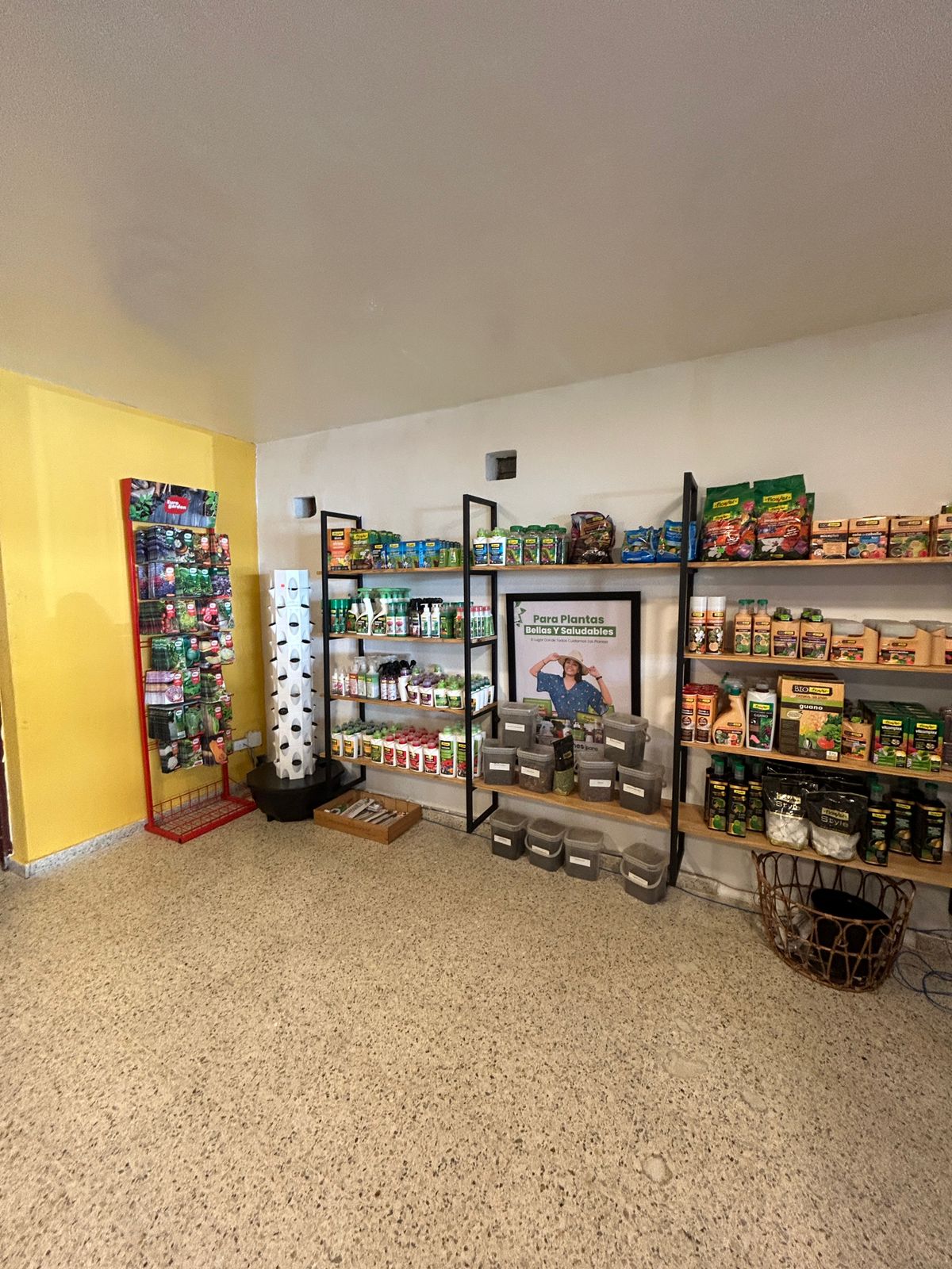 Venta de Local/ Nave Comercial en Ensanche Quisqueya – Santo Domingo  Foto 7292283-9.jpg