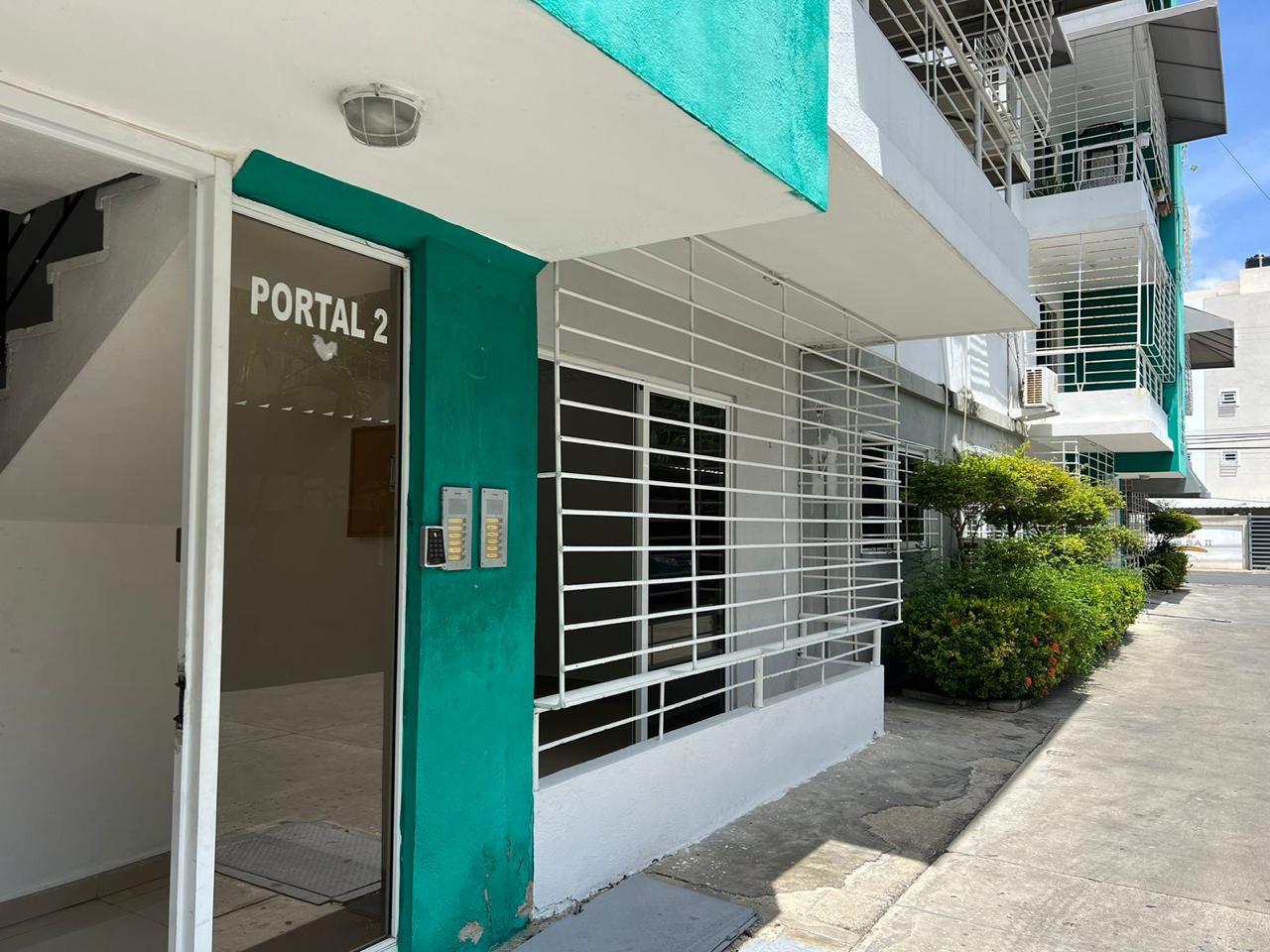 Apartamento de 3 Habitaciones en Venta en el Ensanche Isabelita.  Foto 7292390-2.jpg