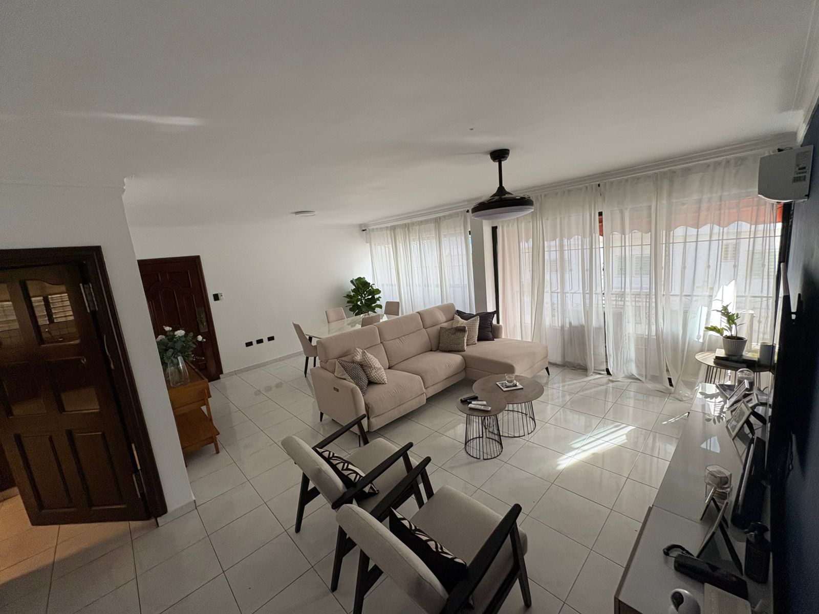 Apartamento en alquiler en el sector de Evaristo Morales. Foto 7292423-6.jpg