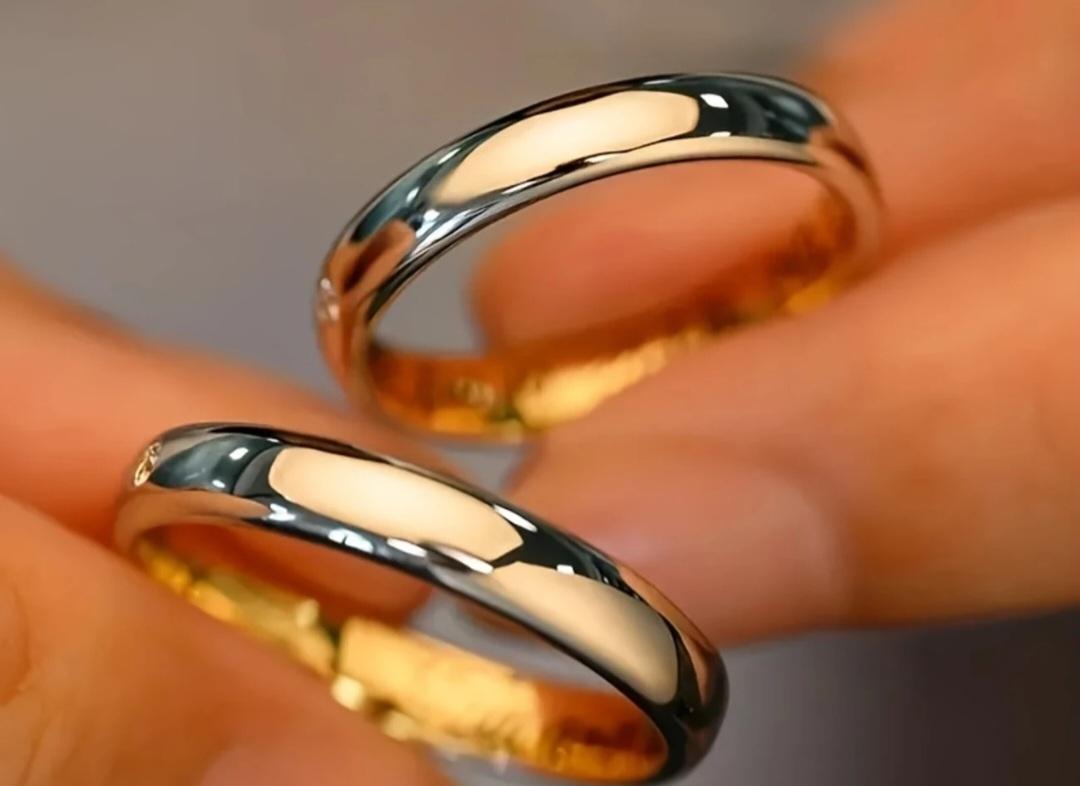 Anillos de compromiso  Foto 7292993-2.jpg