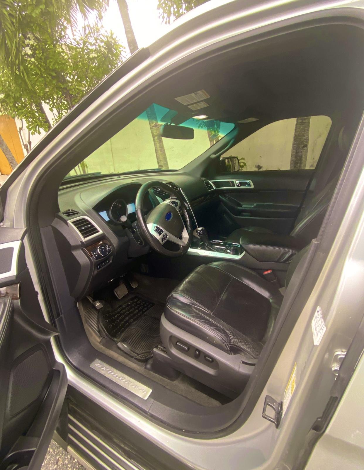 Ford Explorer Límite 2011 Foto 7293010-7.jpg