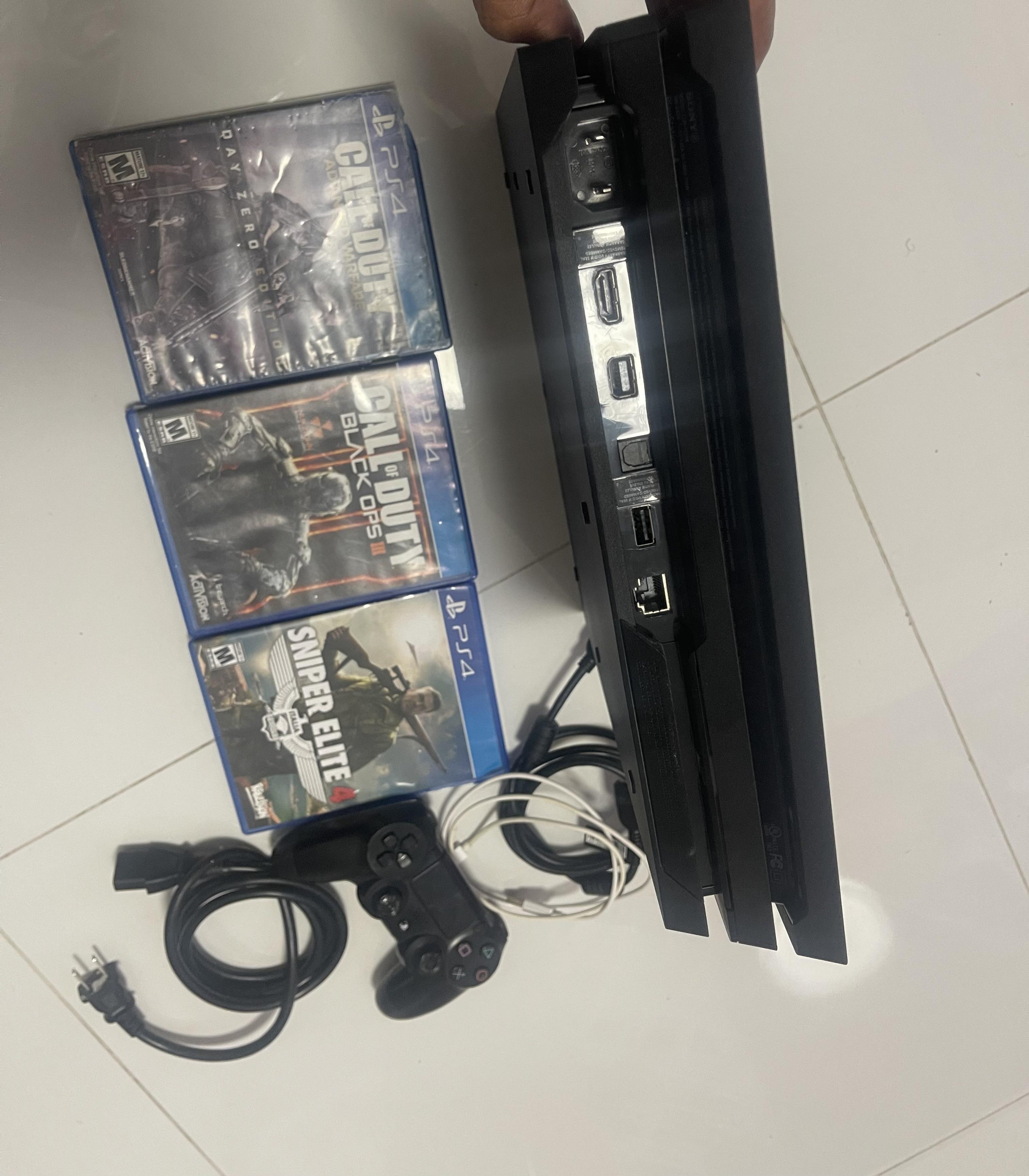 Play PS4 Pro 1TB  Foto 7293026-3.jpg