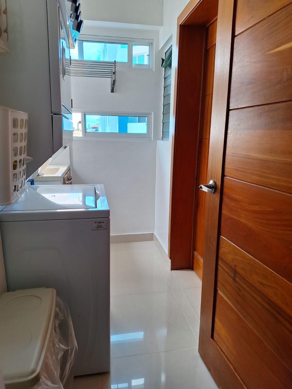 Apartamento 3 habitaciones 2 parqueos con ascensor Mirador Sur Foto 7293130-2.jpg