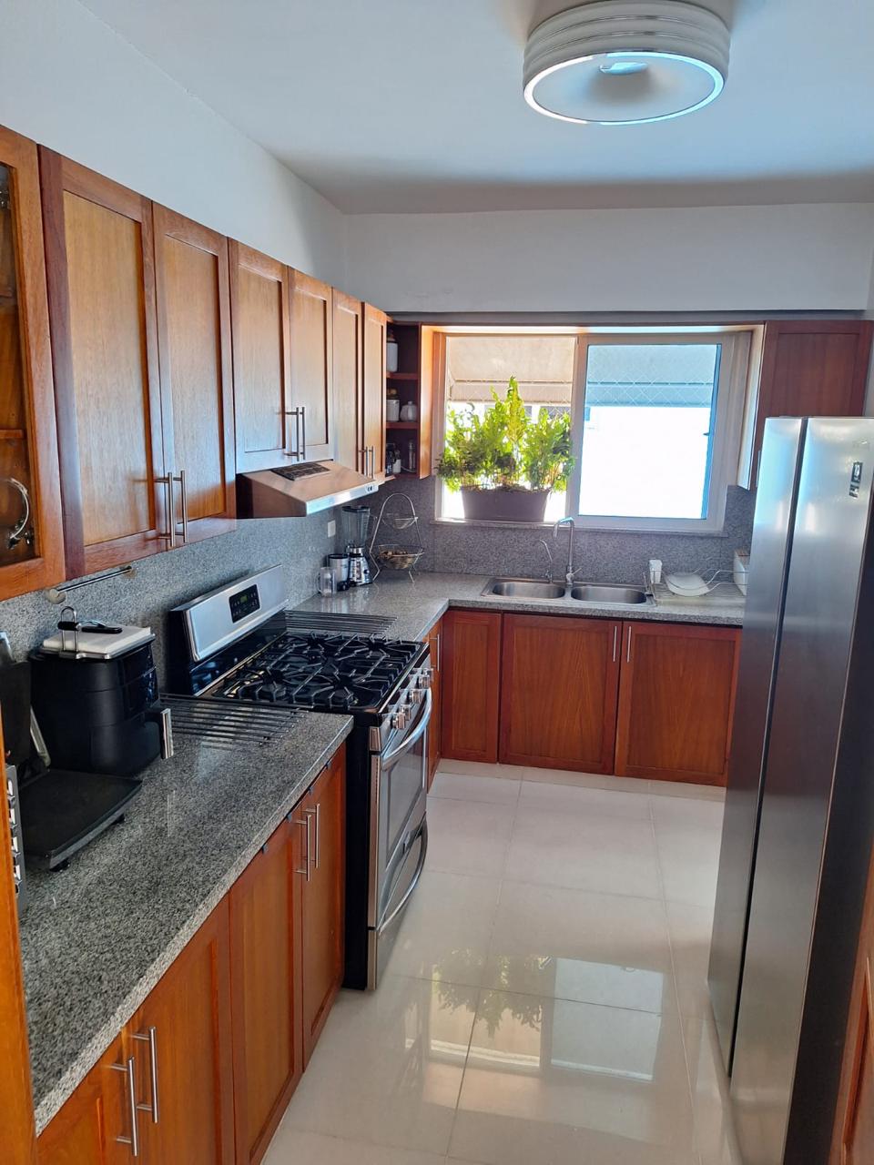 Apartamento 3 habitaciones 2 parqueos con ascensor Mirador Sur Foto 7293130-4.jpg