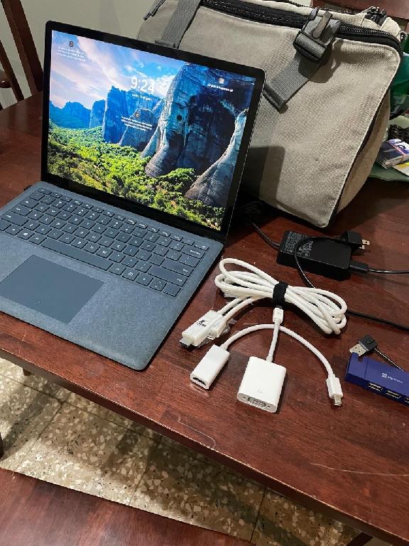 Vendo Lapto  Surface Microsft Como Nueva  Foto 7293140-4.jpg