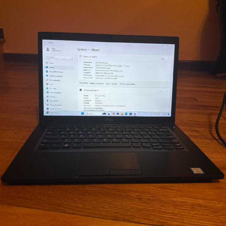 LAPTOP DELL 7490 TOUCH Foto 7293147-1.jpg