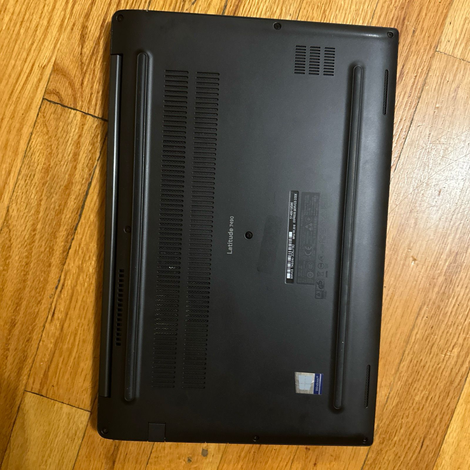 LAPTOP DELL 7490 TOUCH Foto 7293147-5.jpg